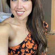 Cindy Staggs's Instagram, Twitter & Facebook