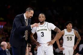 Michigan head coach juwan howard's wife chimed in hoping to see her son get some playing time. Michigan Basketball S Juwan Howard Explains Zavier Simpson S Suspension