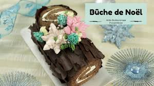 Buche De Noel Yule Log Cake With Buttercream Poinsettias Yule Log Cake Log Cake Butter Cream
