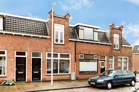Op zoek naar een heerlijk ruime (ca.105m2) en lichte woning met een luxe afwerking, vrij uitzicht aan de voorkant en een zonnig balkon op het. Woning Ferdinand Bolstraat 25 Utrecht Oozo Nl