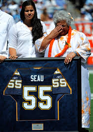 Последние твиты от junior55seau (@junior55seau). Junior Seau S Family Silenced By A Policy Not Found At Other Halls Of Fame The New York Times