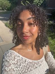 What rooms or flatshares are available in London near Central Saint Martins  or King's Cross?