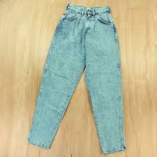 We have some acid wash denim cuttoffs and used to have a pair of pants but they have sadly been retired. Acid Wash Pleated Jeans Gem