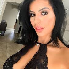 90 Day Fiance': Larissa Dos Santos Lima's Transformation — Photos