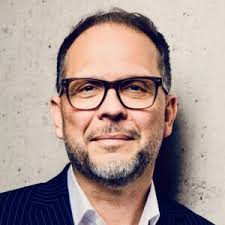 Politik-Entscheider küren beste Politikjournalisten, Redaktionen und  Podcasts