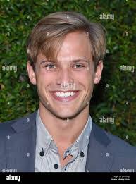 Cara Wyatt's Instagram, Twitter & Facebook