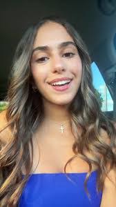 Stephanie Bridge's Instagram, Twitter & Facebook