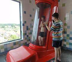 En avril 2015 ouvrira à la panne en belgique (à quelques km de la frontière française) le gigantesque parc aquatique plopsaqua. File Plopsaqua C34 Jpg Wikipedia