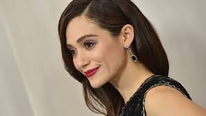 The best tips for curly hair, straight from emmy rossum's personal stylist. Shameless Star Emmy Rossum Embraces Natural Curls