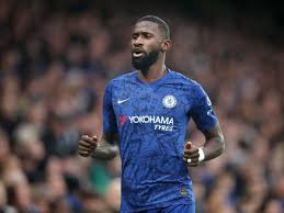 Germany and chelsea defender antonio rudiger will continue to wear a mask throughout euro rudiger only spent one match on the sidelines before returning to the heart of chelsea's defence as. Corona Antonio Rudiger Spendet 60 000 Masken An Sierra Leone