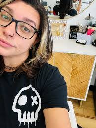 Tara Dukes's Instagram, Twitter & Facebook