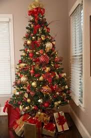 Christmas Decoration Ideas Christmas Christmasdecor Christmastr In 2020 Christmas Tree Decorating Themes Red And Gold Christmas Tree Gold Christmas Tree Decorations