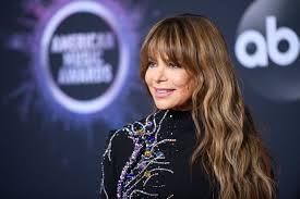 Watch paula abdul guess celebrity dancers on fox tv's the masked dancer. Paula Abdul Is Dancing During Lockdown Quarantine And Arthritis