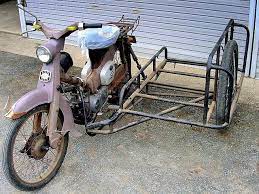 未知の乗り物 珈琲焙煎所 氷川下十番地 主の独り言 サイドカー ホンダカブ カスタムバイク