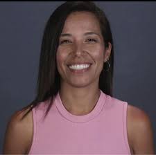 No because the "falling in love proximity theory" is so real 👀