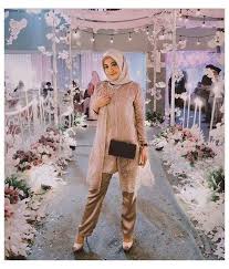 Bingung cari model baju kondangan yang cocok? Model Baju Kondangan Ootd Baju Kondangan Simpel Dengan Bawahan Celana Dan Hijab Womantalk Com Line Today Kondisi Hati Serta Psikis Yang Tenang Dan Sydney Krejci