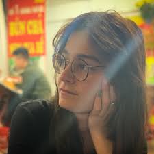 Courtney Mayhew's Instagram, Twitter & Facebook