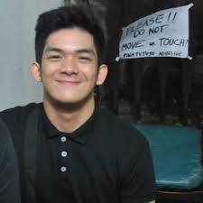 Angelo Angeles (@GiumarAngelo)