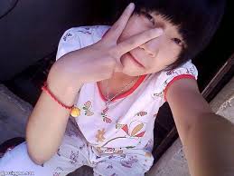 Cần chi cái đôi mắt kiếng khi đôi mắt đã tinh anh =))