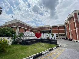 It was, and still is, beautiful, iconic and was probably the most photographed building at the time. Perpustakaan Sultan Abdul Samad Building Sultan Abdul Samad Library