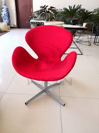 Where Do You Often See This Style Of Plastic Chair Chair Plasticchair Fabricchair Barstool Metalchair Table Puchair U Plastic Chair Chair Chair Fabric