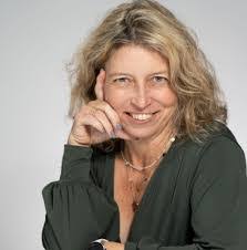 Sharon Hornstein's Instagram, Twitter & Facebook