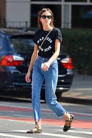 Alexa Chung Looks Perfect In Everything Alexa Chung Style Fashion Casual Outfit Inspiration