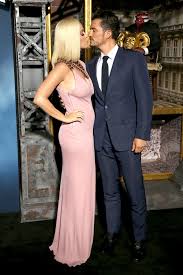 The couple was spotted looking extremely loved up during a romantic getaway to hawaii this week. Katy Perry And Orlando Bloom S Wedding Everything You Need To Know Vogue Paris