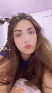 Jade Isbell's Instagram, Twitter & Facebook