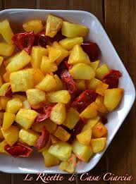 Procedimento dettagliato per la ricetta dei peperoncini sotto aceto: Le Ricette Di Casa Ciarcia Patate Fritte E Peperoni Sottaceto