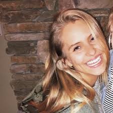 Leah Vanmeter (@Leah_Thuy)