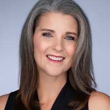 Laura Arney's Instagram, Twitter & Facebook