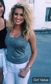 Best Haircut Curly Hair Tori Kelly 68 Ideas Curly Hair Styles Tori Kelly Hair Hair Styles