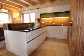 Ewe Kuche Tradition Trifft Auf Moderne Glasschrank Kuche Ewe Kuchen