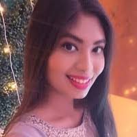 Amina Mian's Instagram, Twitter & Facebook