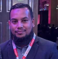 চল চল চল! ঊর্দ্ধ গগনে বাজে মাদল নিম্নে উতলা ধরণি তল, অরুণ প্রাতের তরুণ দল  চল রে চল রে চল চল চল চল।। ঊষার দুয়ারে হানি' আঘাত আমরা আনিব রাঙা ...