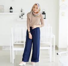 Model baju gamis anak muda terbaru setelan kulot lengan lonceng bahan katun linen modern cantik modis masa kini. 5 Trik Memadukan Hijab Dan Celana Kulot Buat Berbagai Acara Jadi Modis Kan Nggak Harus Terbuka
