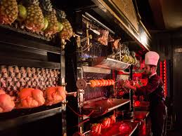 Les plats concoctés par les grands buffets sont présentés aux clients en buffets à volonté. Les Grands Buffets Absolutes Muss La Narbonnaise