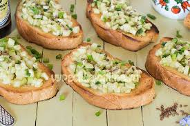 горячие бутерброды с колбасой сыром и яйцом на сковороде Pin Na Doske Goryachie Buterbrody