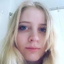 Chelsea Huisman's Instagram, Twitter & Facebook