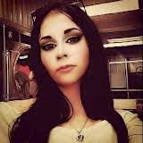 Bernadette Maes's Instagram, Twitter & Facebook