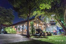 31a, jalan gurdwara georgetown, pulau pinang ( map ). Tavern In The Park Hin Bus Depot Penang Crisp Of Life