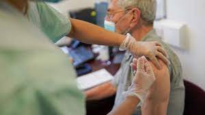 Our advice for clinicians on the coronavirus is here. Uk S New Covid 19 Vaccination Plan Prioritizes 1st Doses What Does That Mean Abc News