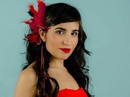 Perla Galarza's Instagram, Twitter & Facebook