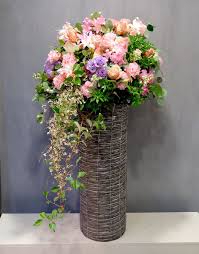 fugaでは 和 洋 モダンなど様々な雰囲気でアレンジメント スタンド花 ボックスギフトをオーダーメイドで対応する bunga