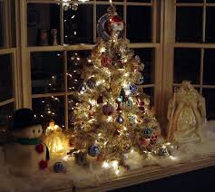 See more ideas about window decor, christmas crafts, christmas decorations. Pin On Merry Christmas