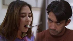 Inggit's life is perfect with her 5 best friends, a lover named tristan, and the love of her parents in jogja. Besok Terakhir Film My Lecturer My Husband Episode 8 Cek Sinopsis Dan Jam Tayang Wetv Tribun Kaltim