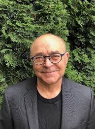 Leading Anti-Bias Early Childhood Programs: A Guide for Change (Early  Childhood Education Series): Derman-Sparks, Louise, LeeKeenan, Debbie,  Nimmo, John, Souto-Manning, Mariana: 9780807755983: Amazon.com: Books