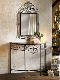 Deco Fer Forge Idee Pour Une Entree Avec Table Et Miroir En 2020 Miroir Fer Forge Fer Forge Deco Fer Forge