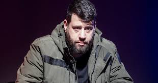 Puzsér amúgy rendszeresen fogalmazza meg véleményét a hírklikken, nemrégiben többek között majkáról, berkiről , vasvári vivienről (többször) is elmondta a véleményét. Index Belfold Puzser Robert Nem Zarom Ki Hogy 2024 Ben Visszaterek